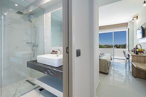 Castellum Suites