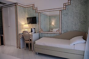 Hotel President
