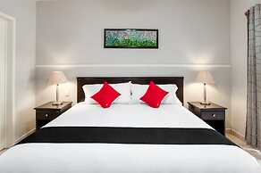 Boca Inn Hotel & Suites