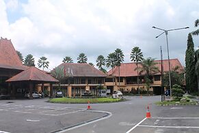 Laras Asri Resort and SPA