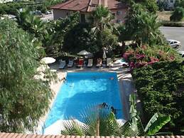 Nirvana Apart Hotel