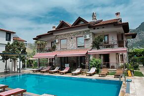Vira Hotel & Suites