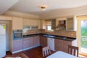 Vira Hotel & Suites