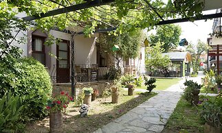 Vira Hotel & Suites