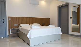 Vira Hotel & Suites