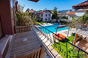 Vira Hotel & Suites