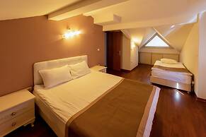 Vira Hotel & Suites