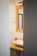 Vira Hotel & Suites