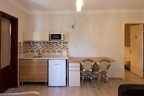 Vira Hotel & Suites