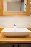 Vira Hotel & Suites