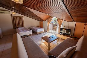Vira Hotel & Suites