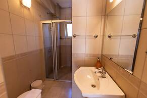Vira Hotel & Suites