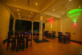 Hotel River Front