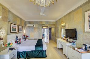 Ravine Hotel