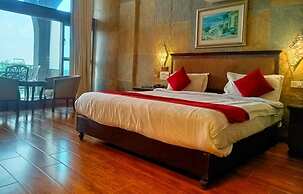 Ravine Hotel
