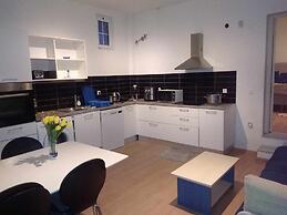 Blue Dolphin Studios & Apartment