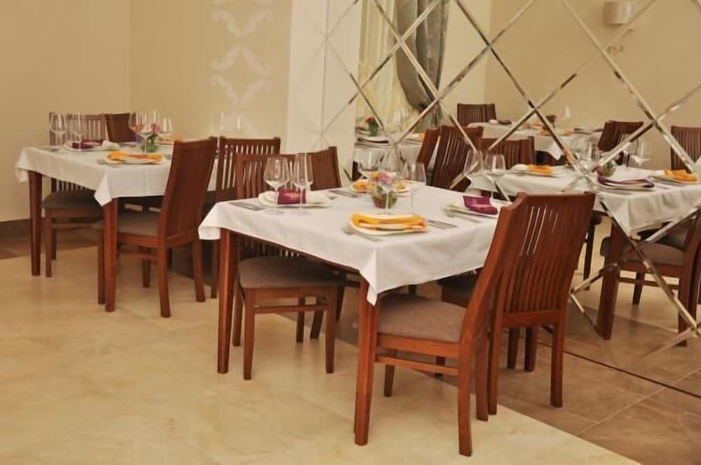 Zagrava Hotel