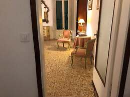 Alex Home