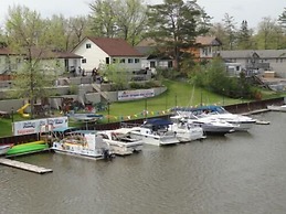 Edgewater Resorts - Edgewater Cottages