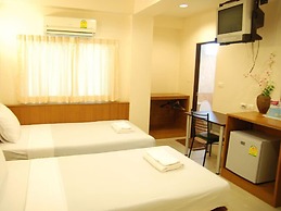 Rambuttri House
