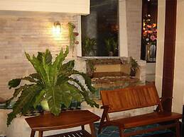 Rambuttri House
