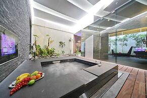 Han Guan Motel