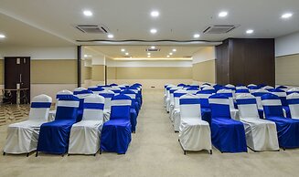 Akshaya Aura