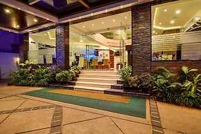 Akshaya Aura