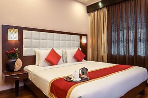 Akshaya Aura