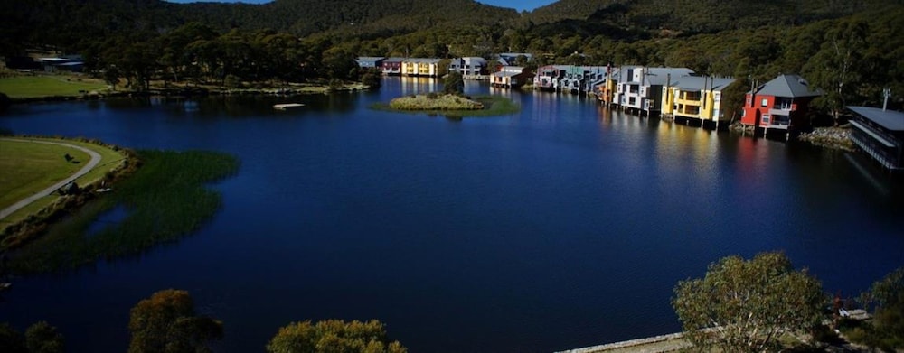 Oaks Lake Crackenback Resort