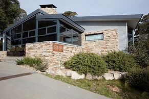 Oaks Lake Crackenback Resort