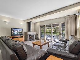 Oaks Lake Crackenback Resort