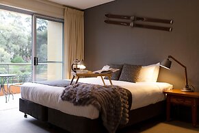 Oaks Lake Crackenback Resort