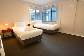 Oaks Lake Crackenback Resort