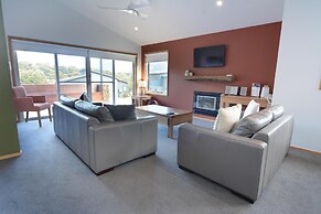 Oaks Lake Crackenback Resort