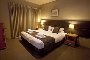 Oaks Lake Crackenback Resort