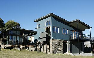 Oaks Lake Crackenback Resort