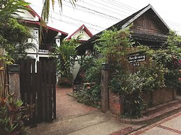 Lao Lu Lodge