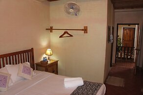 Lao Lu Lodge