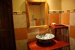 Lao Lu Lodge