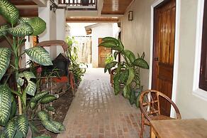 Lao Lu Lodge