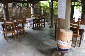 Lao Lu Lodge