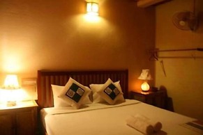Lao Lu Lodge