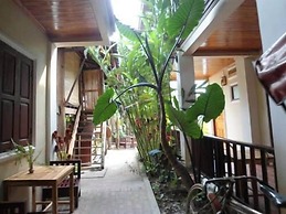 Lao Lu Lodge