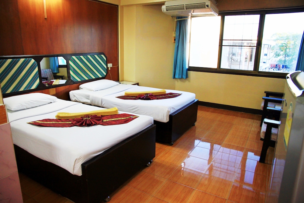Seashore Pattaya Resort