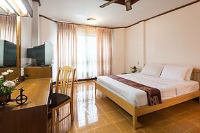 Seashore Pattaya Resort