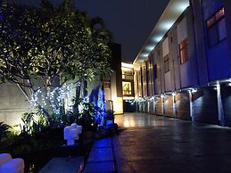 Refinement Motel