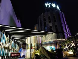 Refinement Motel