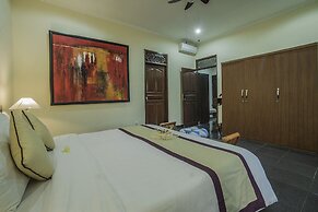 Nyoman Sandi Guest House