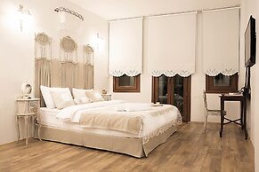 Oriella Hotel